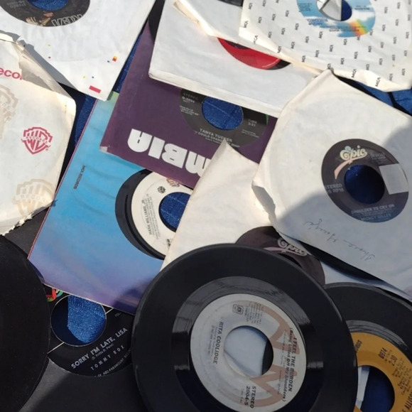 25 Records(45's) Country from the 70's - Picture 2 of 3